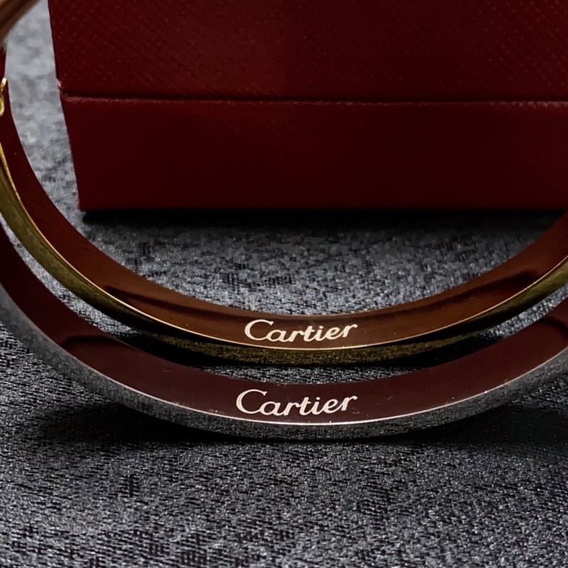 Ca*t1er bracelets